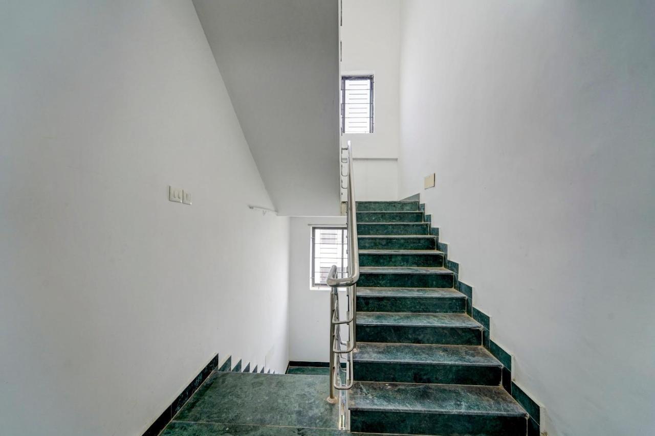 Super Hotel O J2 Service Appartment Τσενάι Εξωτερικό φωτογραφία